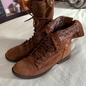 Convertible combat boots sz 9